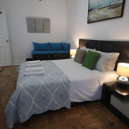 Ocean M1 R4 - Large Double Room With Shared Bathroom In City Center Lisboa Exteriér fotografie