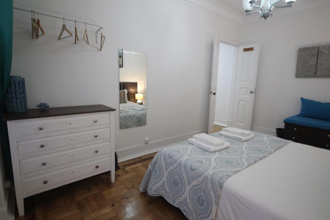 Ocean M1 R4 - Large Double Room With Shared Bathroom In City Center Lisboa Exteriér fotografie